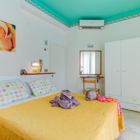 Hotel Puppi Cattolica Eksteriør bilde