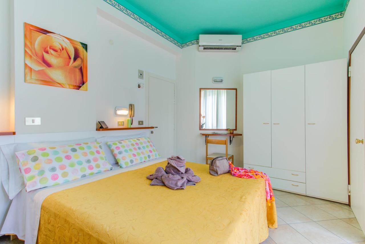 Hotel Puppi Cattolica Eksteriør bilde